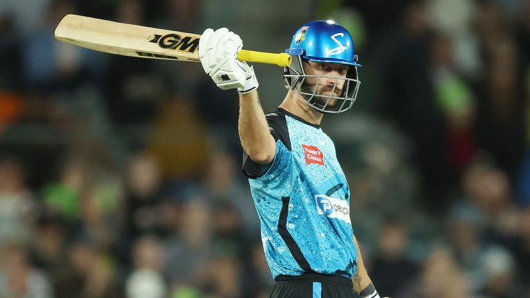 Adelaide Strikers beat Sydney Thunder