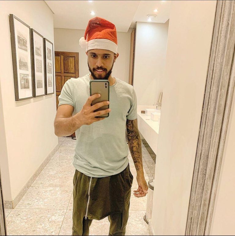 Kusal Mendis santa cap