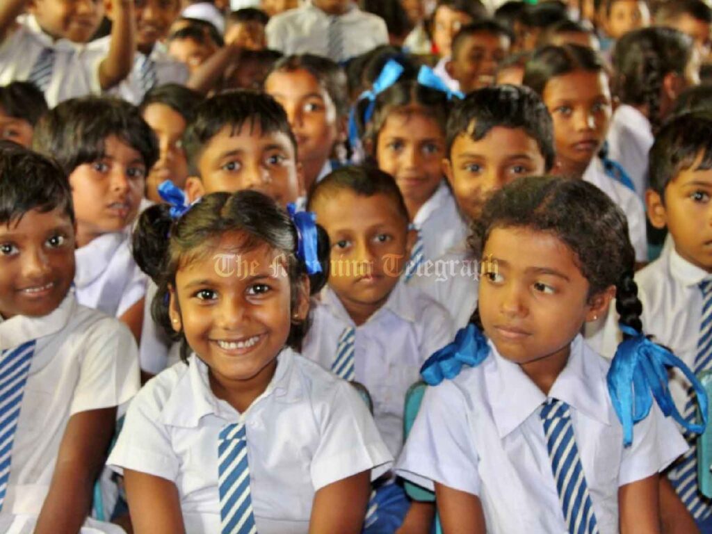 Government Schools Shrink by 332,000 Students in Six Years, Private Institutions on the Rise