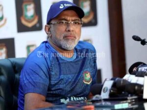 Hathurusinghe to consult his lawyer for his premature BCB suspension