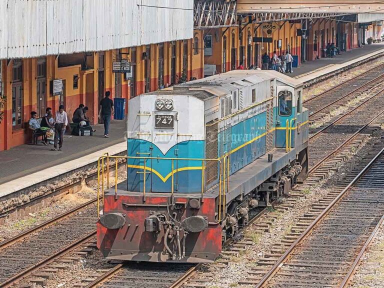 Sri Lanka to Receive 22 Locomotives from India, Including Spare Units for Maintenance