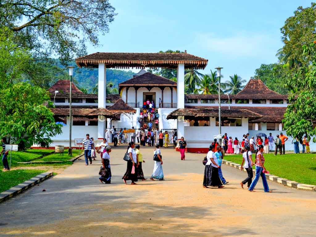 Controversy Surrounds Political Appointment to Ratnapura Saman Devalaya Caretaker Position