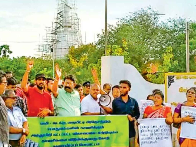 Protests to Remove Tissa Viharaya in Jaffna..