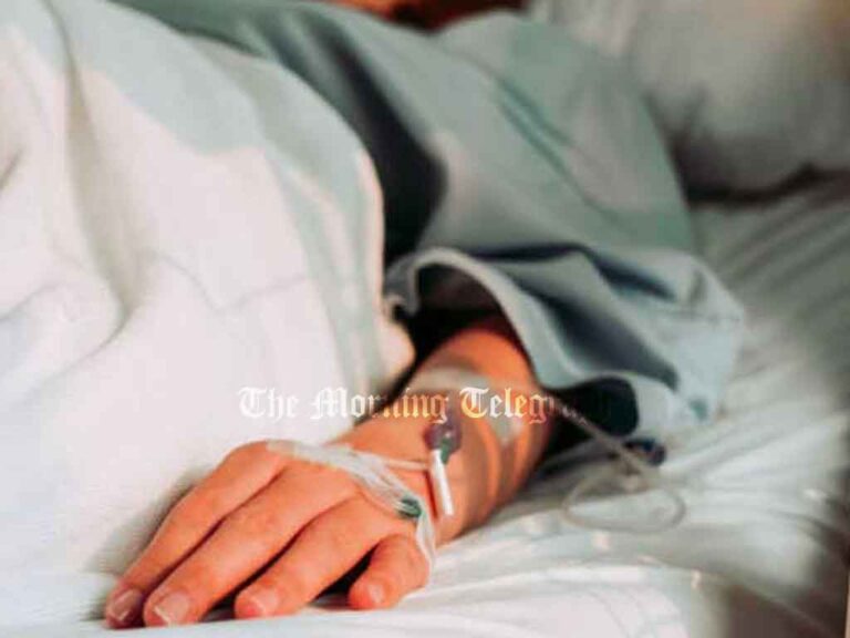 Former Minister Hospitalized After Severe Reaction to Vaccine