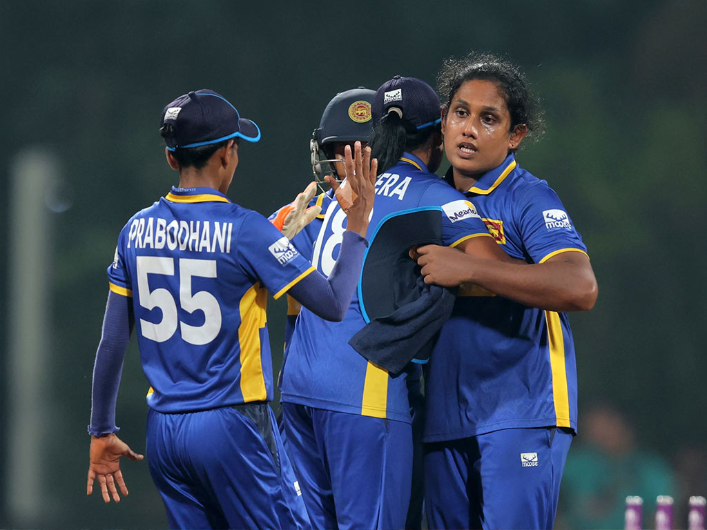 SL-Women-Cricket02