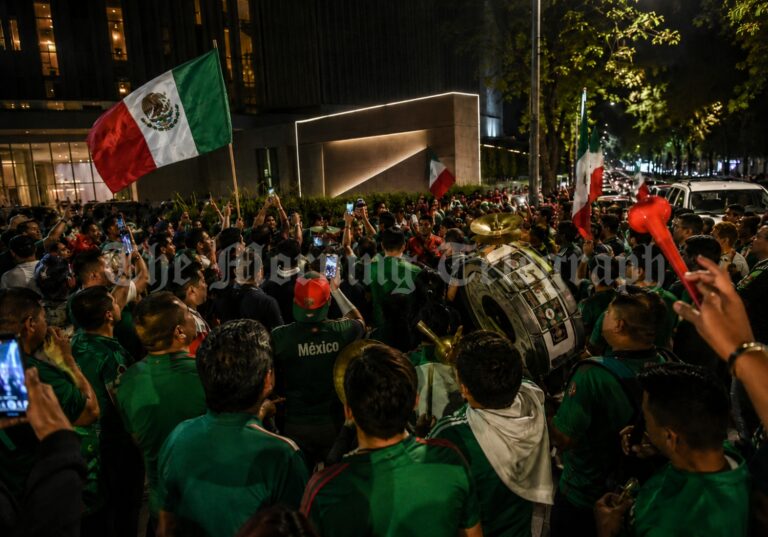 Mexico fans hotel noise outside Ecuador team base before World Cup knockout match in Mexico City