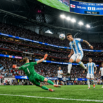 Argentina vs England players contest the 2026 FIFA World Cup semifinal at Mercedes-Benz Stadium in Atlanta.