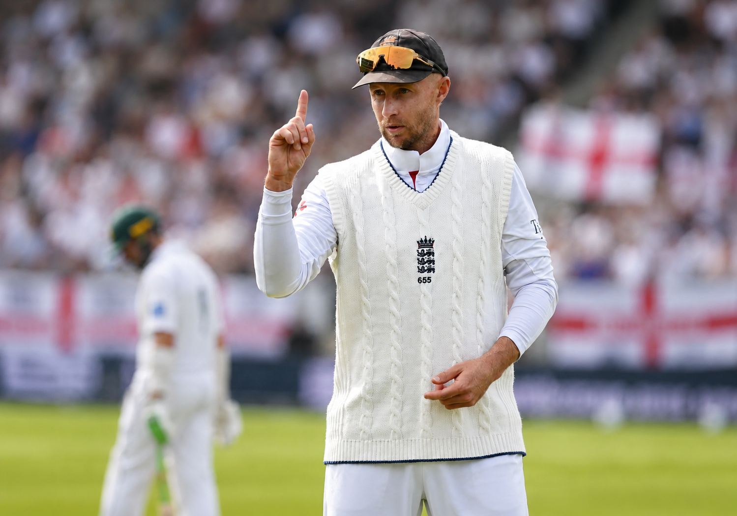 England vs Pakistan Day 3 Test action at Headingley as England celebrate a Pakistan wicket